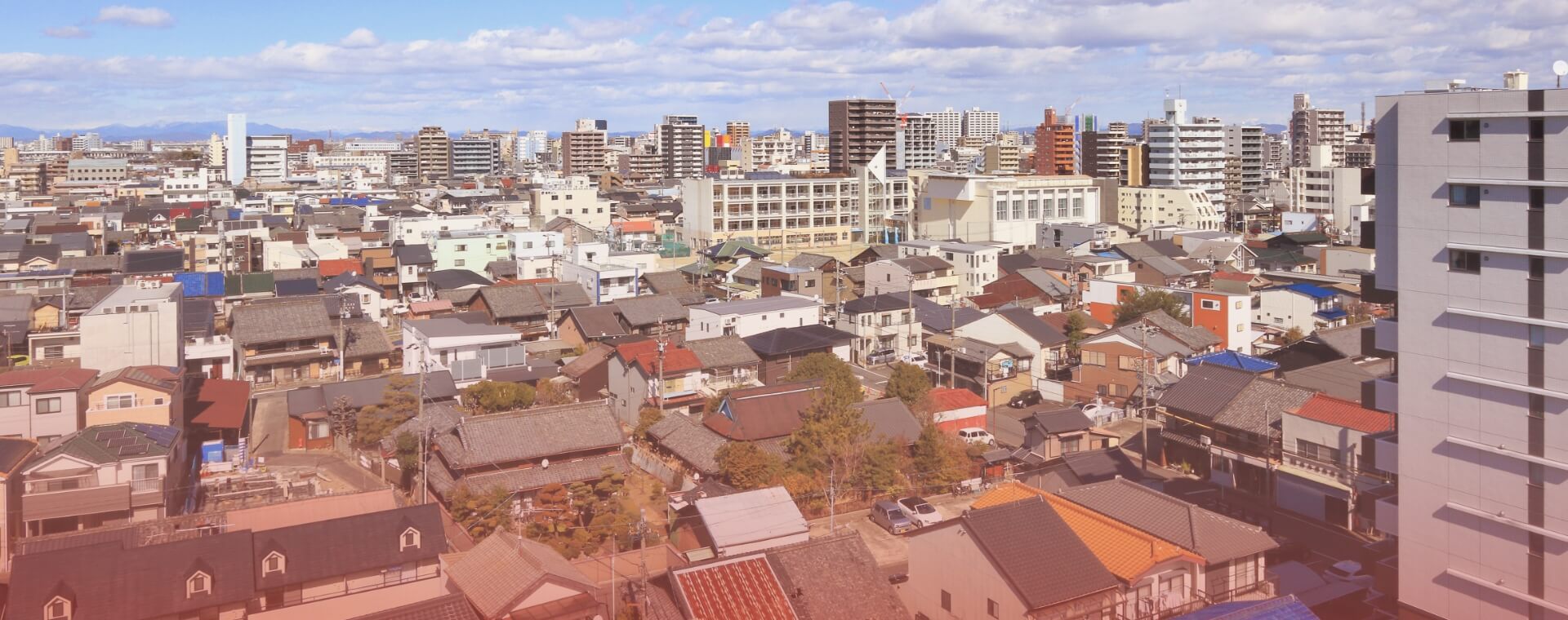 上空から見た日本の街並み